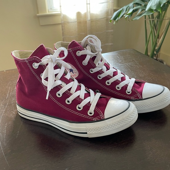 ❗️SOLD❗️Maroon Hightop Converse - Picture 8 of 9